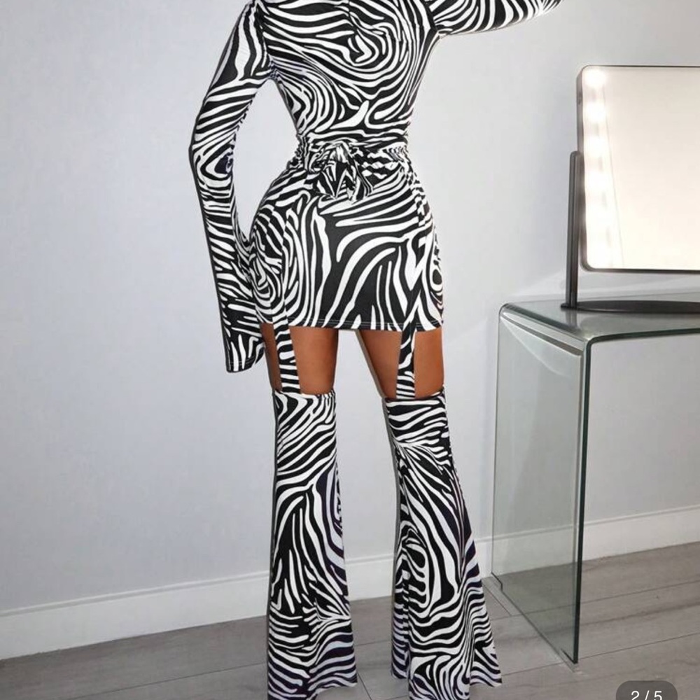 SHEIN Black and White Zebra Midi Dress - Picture 3 of 3